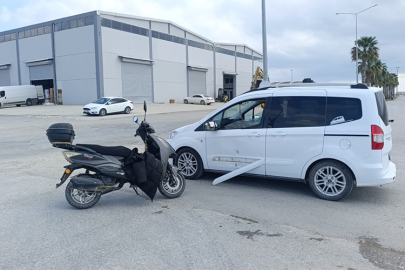 Manavgat Sanayi’de kavşak kazası: Motosiklet sürücüsü yaralandı