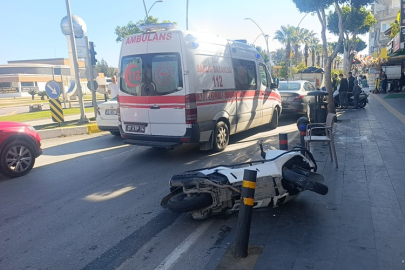 İbrahim Sözen Caddesi’nde motosiklet kazası ucuz atlatıldı