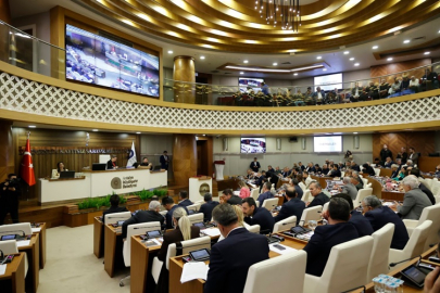 Antalya Büyükşehir Meclisi encümen ve komisyon üyelerini belirledi