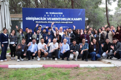 İstanbul-Antalya girişimcilik köprüsü kuruldu: Büyükşehir’den gençlere dev kamp