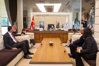 Manavgat Belediyesi’nde koltuk çocukların: 23 Nisan makam devri yapıldı