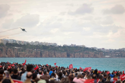 SOLOTÜRK Antalya’da nefes kesti: 23 Nisan’da gökyüzü şenlendi