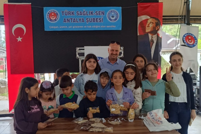 Manavgat'ta Ebeler Haftası kahvaltı etkinliğiyle kutlandı