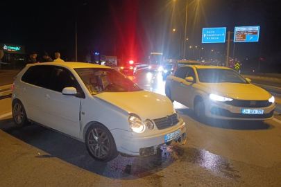 Side Kavşağı’nda otomobil bariyerlere çarptı: 2 yaralı
