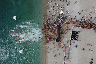 Antalya'da X-WATERS rüzgarı: 27 ülkeden 750 sporcu kulaç attı