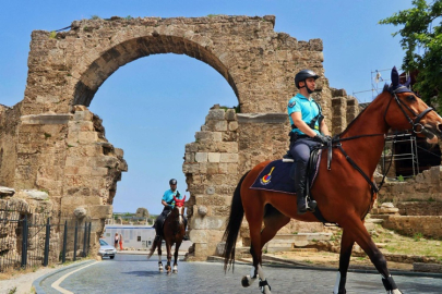 Side Antik Kenti'nde atlı jandarma timleri göreve başladı
