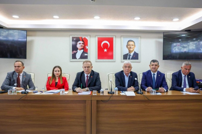 CHP'li belediyeler Gökan Zeybek ile Antalya’da bir araya geldi