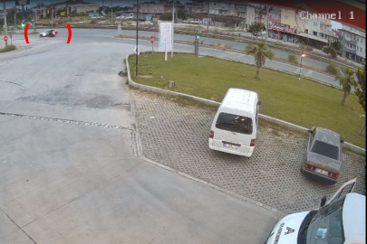 Manavgat Hatipler Yenimahalle kavşağındaki kazada 2 yaralı