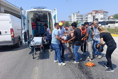 Kamyonetten dökülen yağ kazalara neden oldu