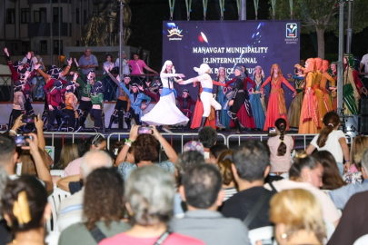 Manavgat’ta 12. Uluslararası Halk Dansları Festivali düzenlendi