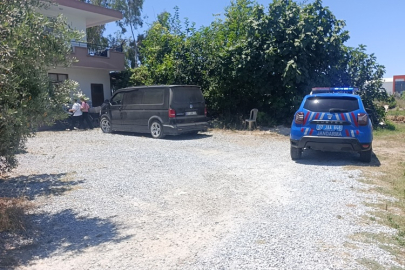 Araç içerisinde mahsur kaldı sıcaktan dolayı havasız kaldı